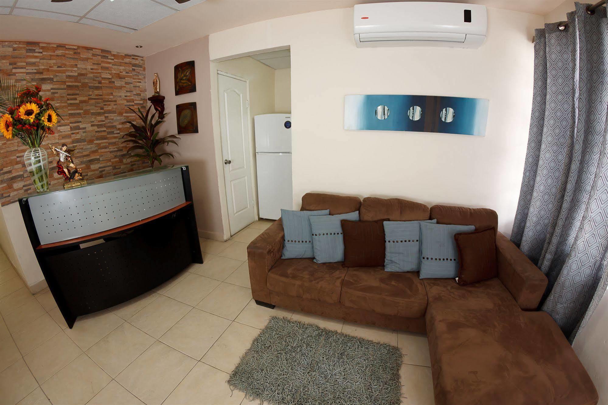 פנמה סיטי Hostal Gemar מראה חיצוני תמונה